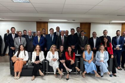 Em Brasília, Sedecti participa de reunião com o MDIC para atrair investimentos ao Brasil