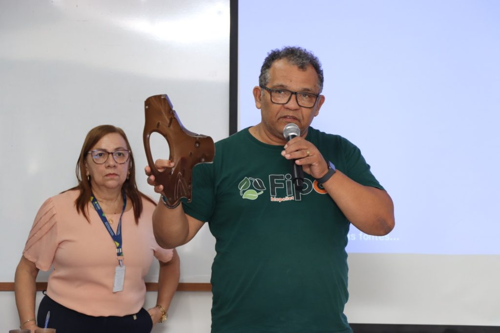 Produção de bioplástico e modelo de negócio em torno do curauá são debatidos na Câmara Setorial da Agroindústria