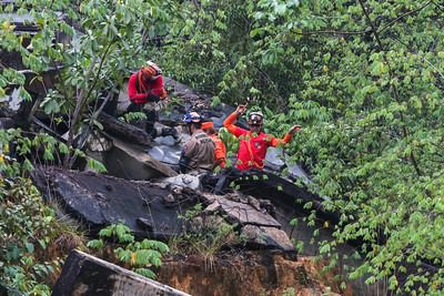 Simulado de busca e resgate em estruturas colapsadas prepara bombeiros para atuarem em cenários de desastres