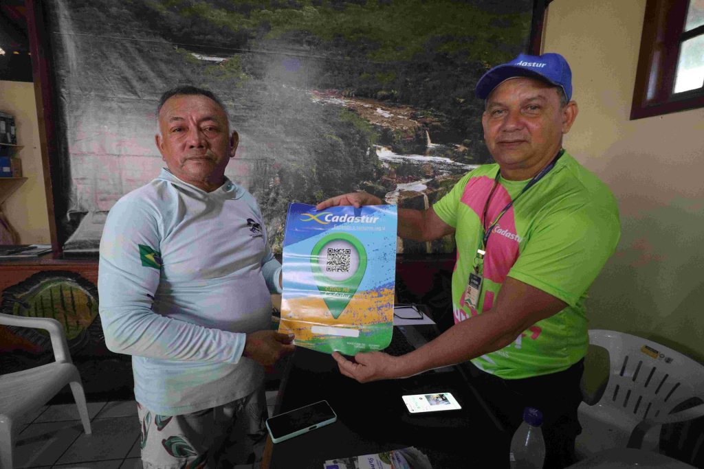 Governo do Amazonas leva pacote de ações para prestadores de serviços turísticos de Barcelos