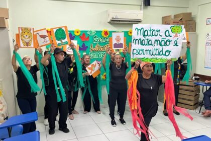 Alunos do Cemeapi da FUnATI exaltam a literatura amazonense por meio de exposições e apresentações musicais