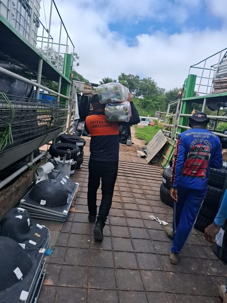 Operação Cheia 2025: Ajuda humanitária do Governo do Amazonas chega ao município de Apuí