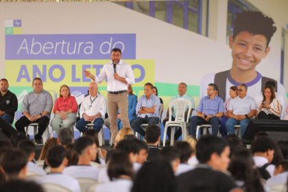 Governador Wilson Lima anuncia pagamento da terceira parcela do Fundef em abril