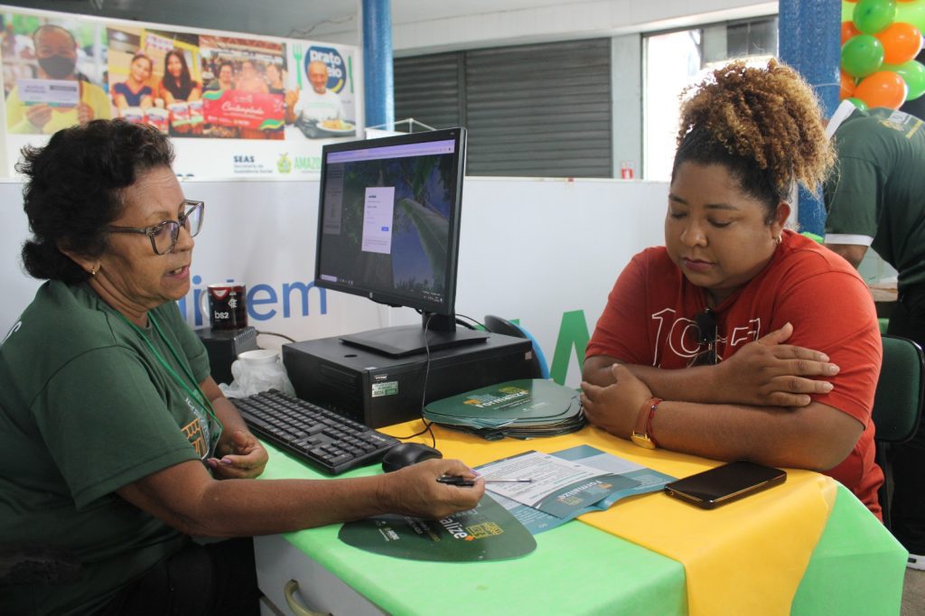 Jucea Itinerante: Ação em Tefé oferece atendimento sobre benefícios do registro empresarial