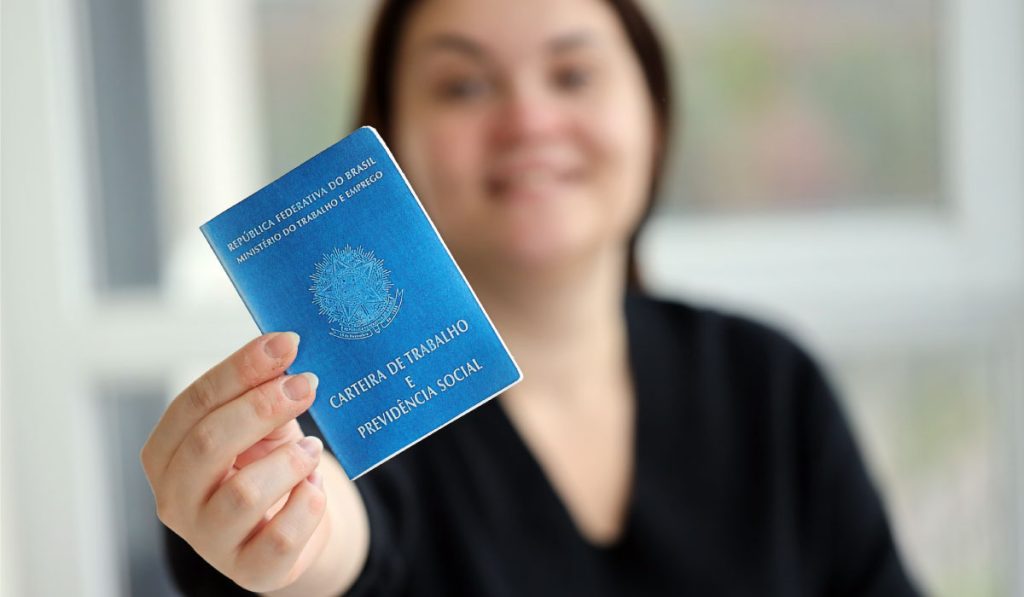 Evento apoiado pela UEA oferece mais de 200 vagas de empregos para PcD