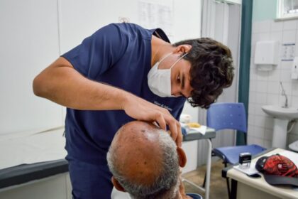 Governo do Amazonas realiza ação com mais de 200 atendimentos dermatológicos na Fuham