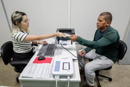 Saúde AM Digital: Governador Wilson Lima vistoria instalação de salas que vão receber serviço de Telessaúde