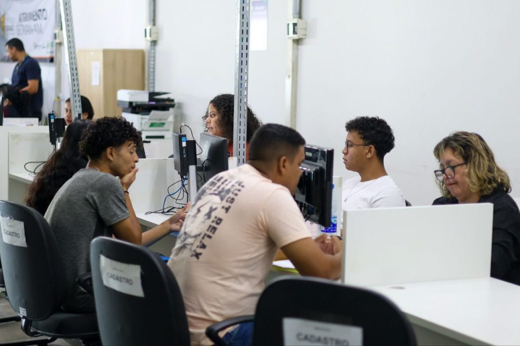 Sine Amazonas divulga 216 vagas de emprego para esta segunda-feira
