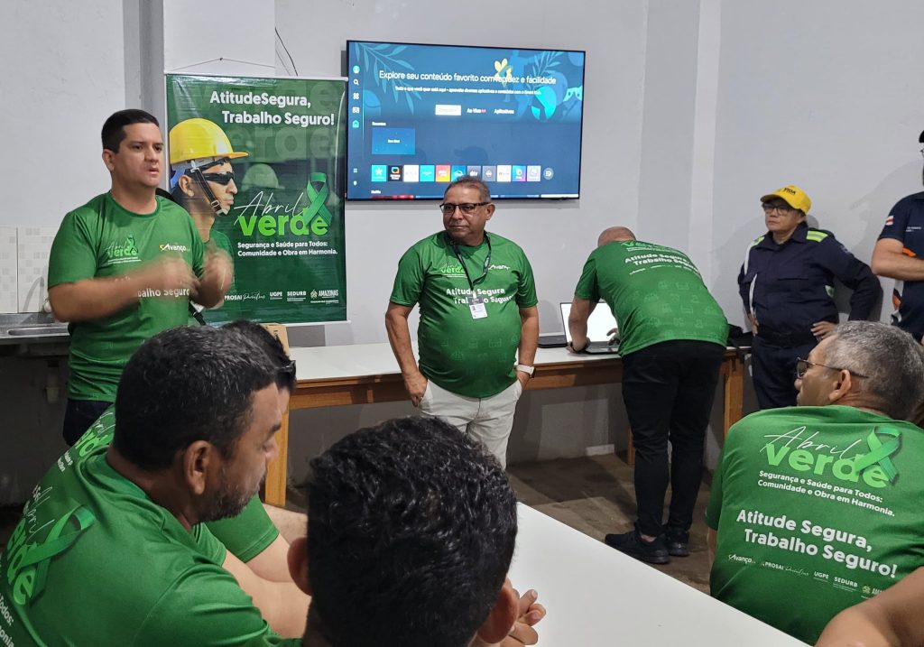 UGPE leva orientações de segurança para trabalhadores do Prosai Parintins durante programação do Abril Verde