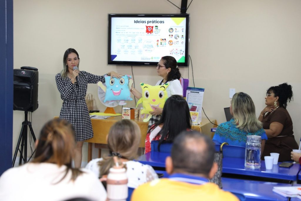 Secretaria de Educação encerra ciclo de debates sobre saúde mental e cultura de paz nas escolas