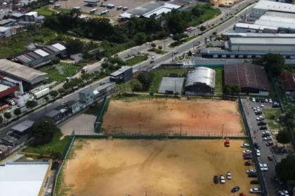 Em café em homenagem às mães, no bairro Compensa, governador Wilson Lima anuncia reforma de espaços de esporte e lazer