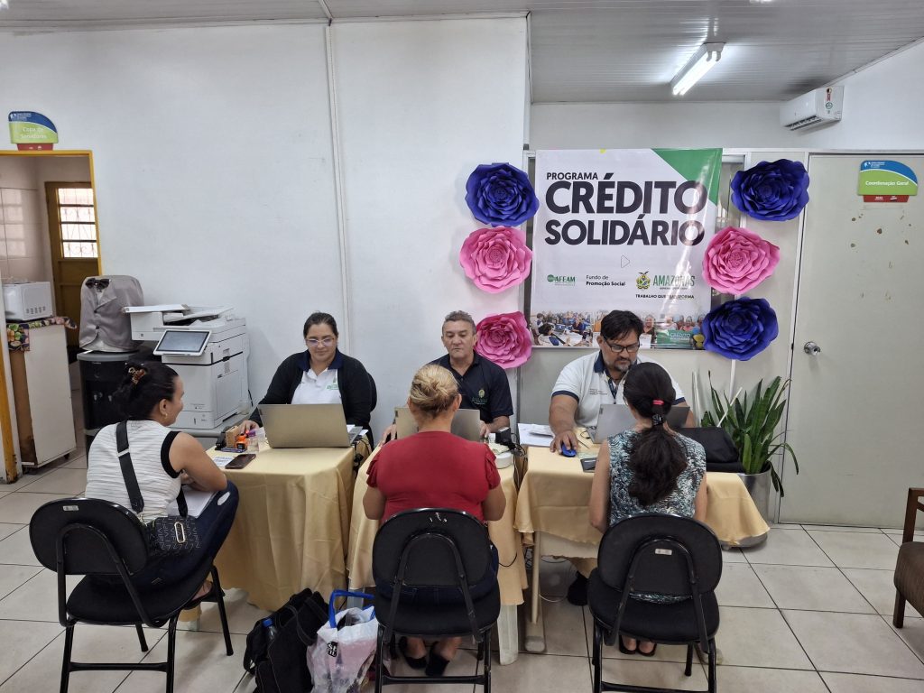 Programa Crédito Solidário encerra atendimento no Centro de Convivência da Família 31 de Março, no Japiim