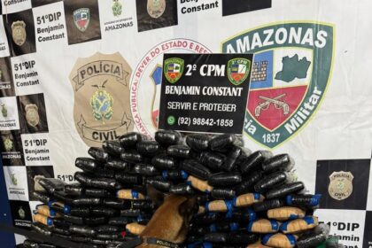 Em Benjamin Constant, PMAM prende homem e apreende 226 quilos de drogas escondidos sob piso de frigorífico de barco