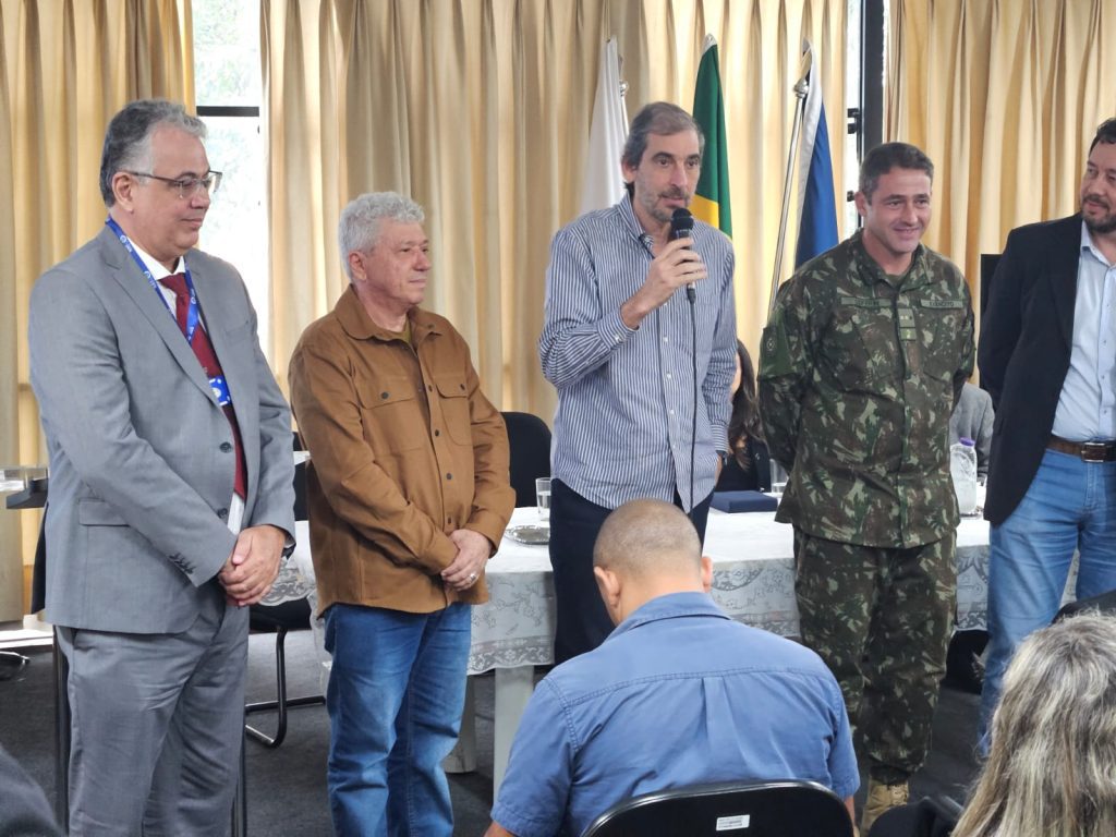 Projetos da UEA são homenageados pela Delegacia da Receita Federal em Varginha (MG)