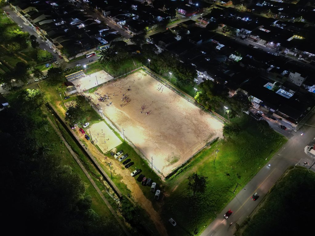 Governo do Amazonas anuncia reforma de mais dois campos esportivos comunitários na capital