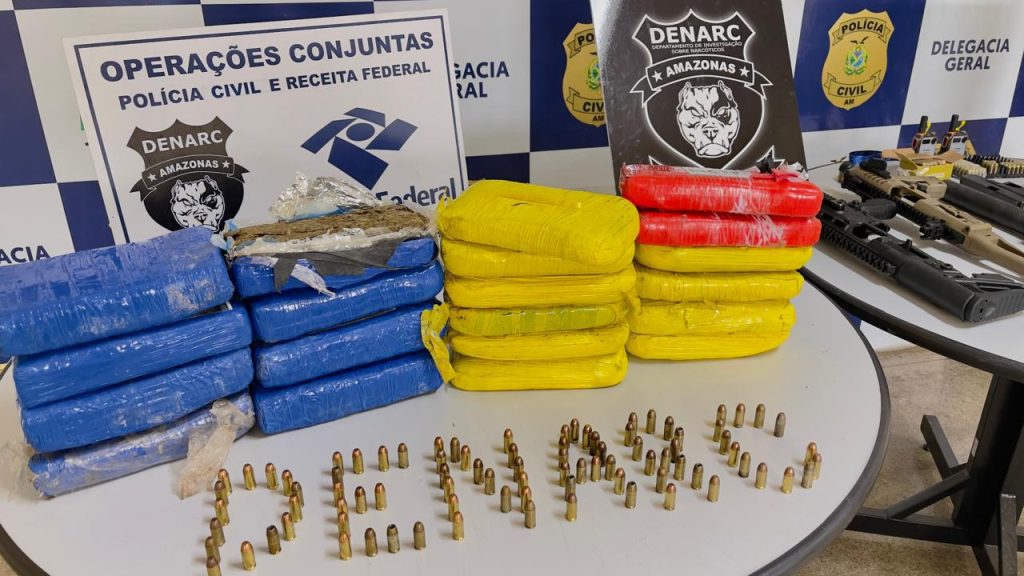 Polícia Civil deflagra operação e apreende drogas, armamentos, munições e caminhonete; prejuízo ao crime organizado é de R$ 1 milhão