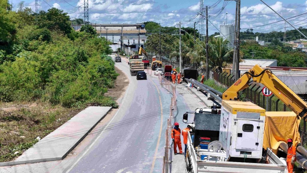 Cigás avança com obras na avenida Cosme Ferreira e Estrada UTM 2, na Colônia Antônio Aleixo