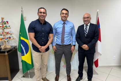 Festival de Parintins 2025: PGE-AM recebe presidente e advogado do Boi Caprichoso para tratar questões jurídicas e trabalhistas do bumbá