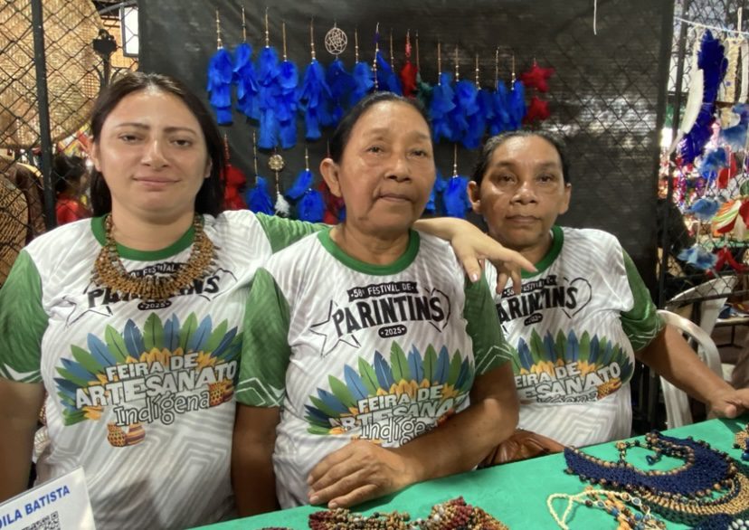 Festival de Parintins 2025: Cachaça indígena conquista visitantes na 5ª Feira de Artesanato da Fepiam