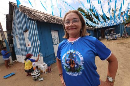 Festival de Parintins 2025: Muros de casas da Ilha Tupinambarana guardam histórias da cultura parintinense