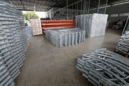 Ilumina+ Amazonas: Governador Wilson Lima vistoria envio de luminárias de LED para Jutaí e Fonte Boa