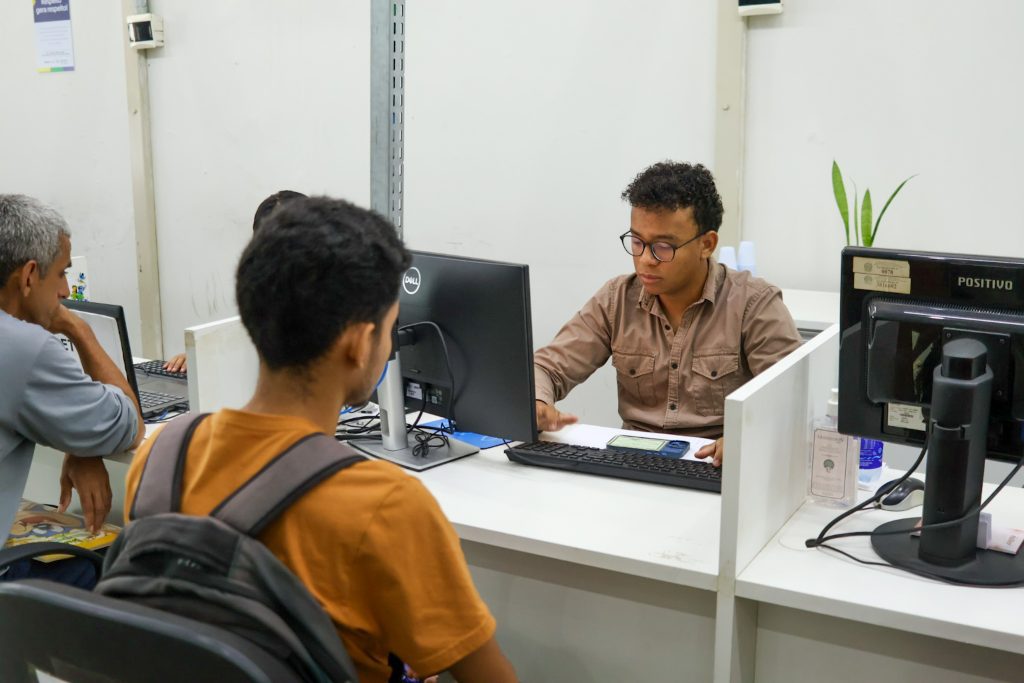 Sine Amazonas divulga 268 vagas de emprego para esta terça-feira