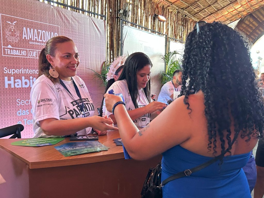 Festival de Parintins 2025: Sect inicia atendimento no Turistódromo com orientação sobre regularização fundiária