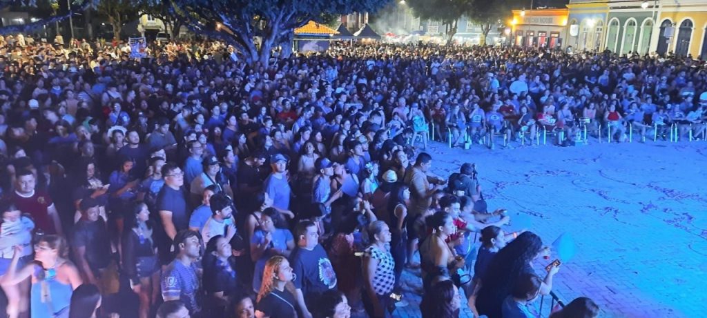 Festival de Parintins 2025: Encerramento da transmissão do Festival de Parintins no Largo de São Sebastião reforça laços com a cultura popular