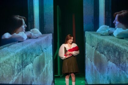 Em homenagem ao Dia do Rock, musical inspirado na obra de Rita Lee será apresentado no Teatro Amazonas