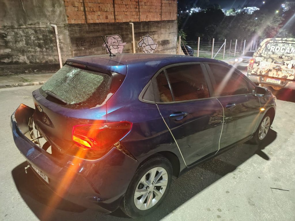 PMAM prende três homens e apreende adolescente suspeitos de envolvimento com tráfico de drogas