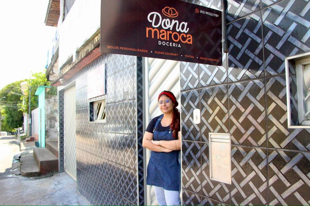 Crédito Rosa: Venda de brownies e pudins garantem renda de empreendedora