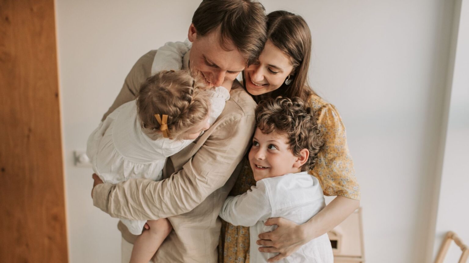 Estamos Sempre Bem: O Amor que Planta Raízes e Constrói Futuro