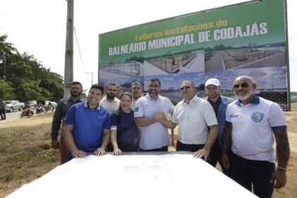 Governador Wilson Lima destaca obras da estrada Codajás–Anori e inaugura iluminação pública de LED no município
