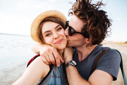 De Mãos Dadas com o Coração: A Força do Comprometimento Emocional nos Relacionamentos