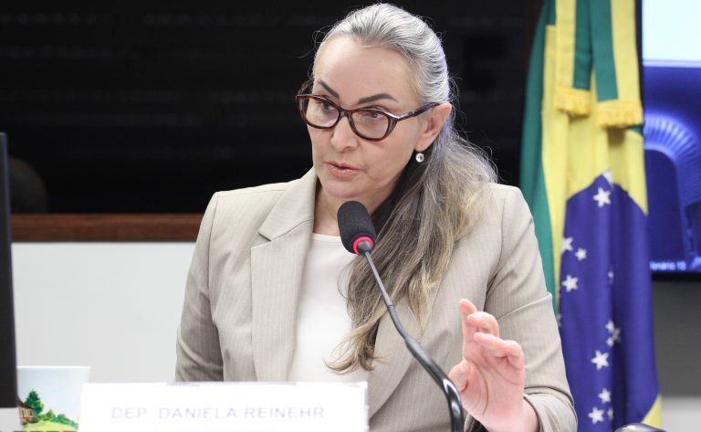 Comissão aprova crédito específico para agricultura familiar e incentivo para jovem permanecer no campo