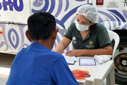 Outubro Verde: FVS-RCP reforça prevenção contra sífilis com testagem no Centro de Manaus