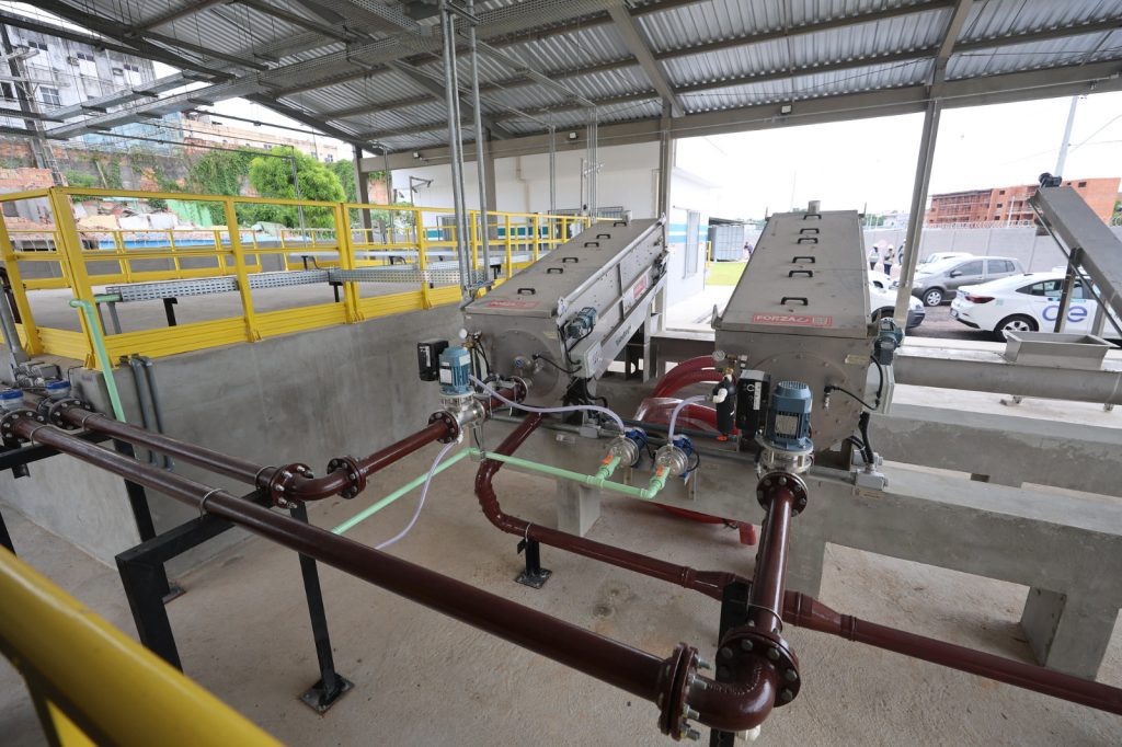 Governador Wilson Lima entrega primeira etapa da rede de esgoto do Prosamin+ em Manaus