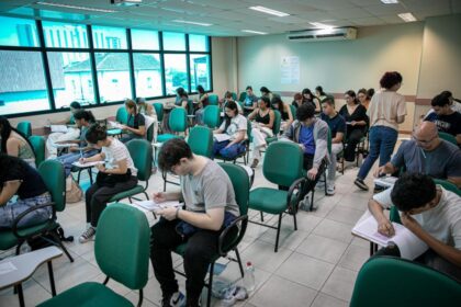 Milhares de candidatos dão início ao sonho de ingressar na UEA por meio do Vestibular 2025, acesso 2026