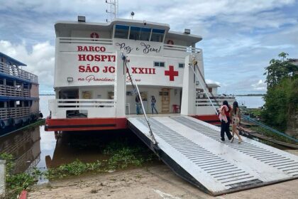 Barco Hospital São João XXIII retorna a Urucurituba nesta sexta-feira