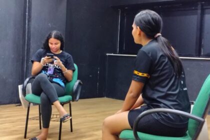 Ensaio aberto de ‘Cair Para Abel’ convida o público a vivenciar os bastidores da criação teatral