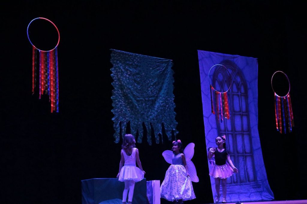 Espatódea Trupe celebra dez anos levando encanto e aprendizado ao palco do Teatro Amazonas