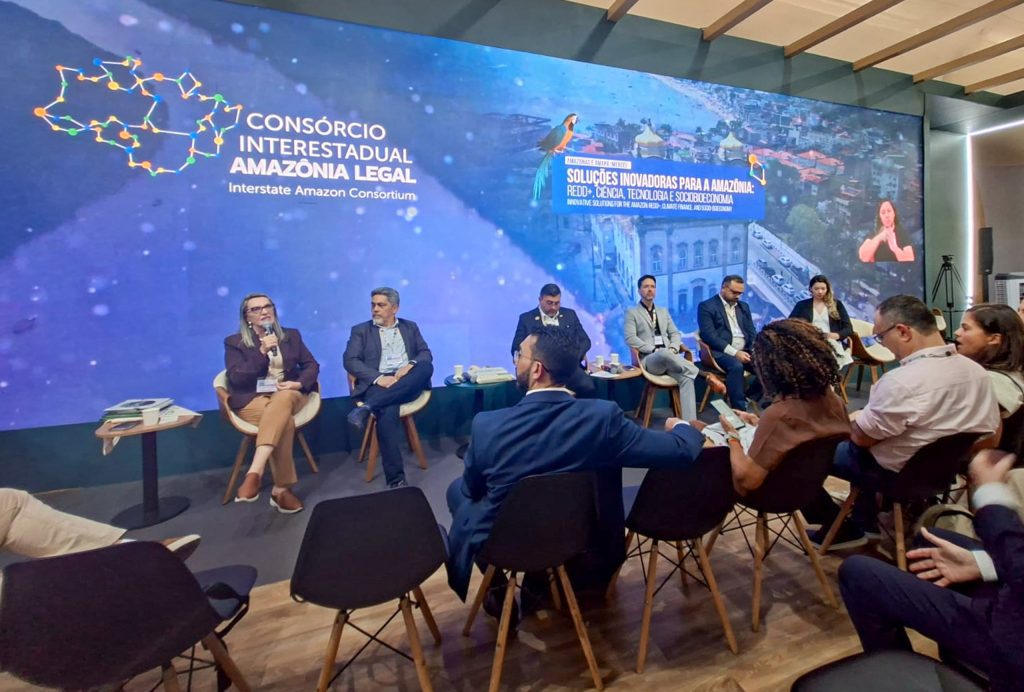COP 30: Governo do Amazonas lança portfólios, catálogo de pesquisas e inventário de ações sobre mudanças climáticas e biodiversidade
