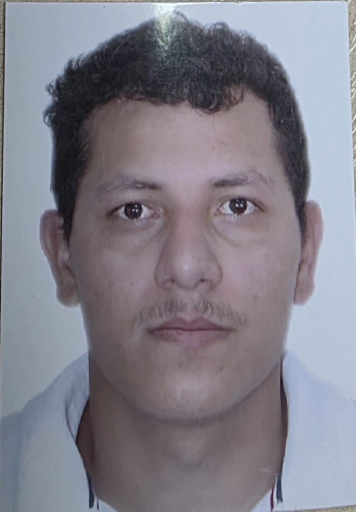 PC-AM divulga imagem de homem procurado por roubo em unidade de saúde na zona leste