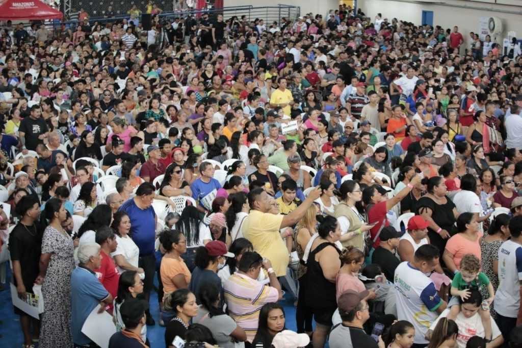 Moradores da zona norte de Manaus aprovam serviços oferecidos na 26ª edição do Governo Presente