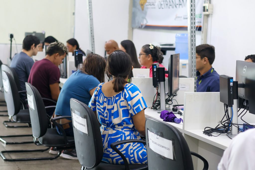 Sine Amazonas divulga 144 vagas de emprego para esta quarta-feira