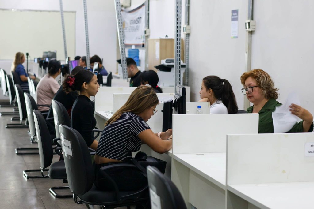 Sine Amazonas divulga 308 vagas de emprego para esta segunda-feira