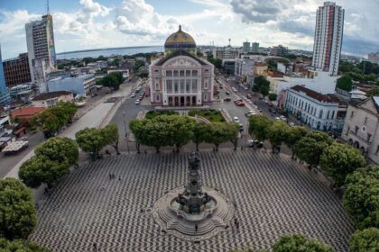 ‘Natal da Vila Caminho’ reúne música, teatro e dança em grande celebração natalina no Teatro Amazonas