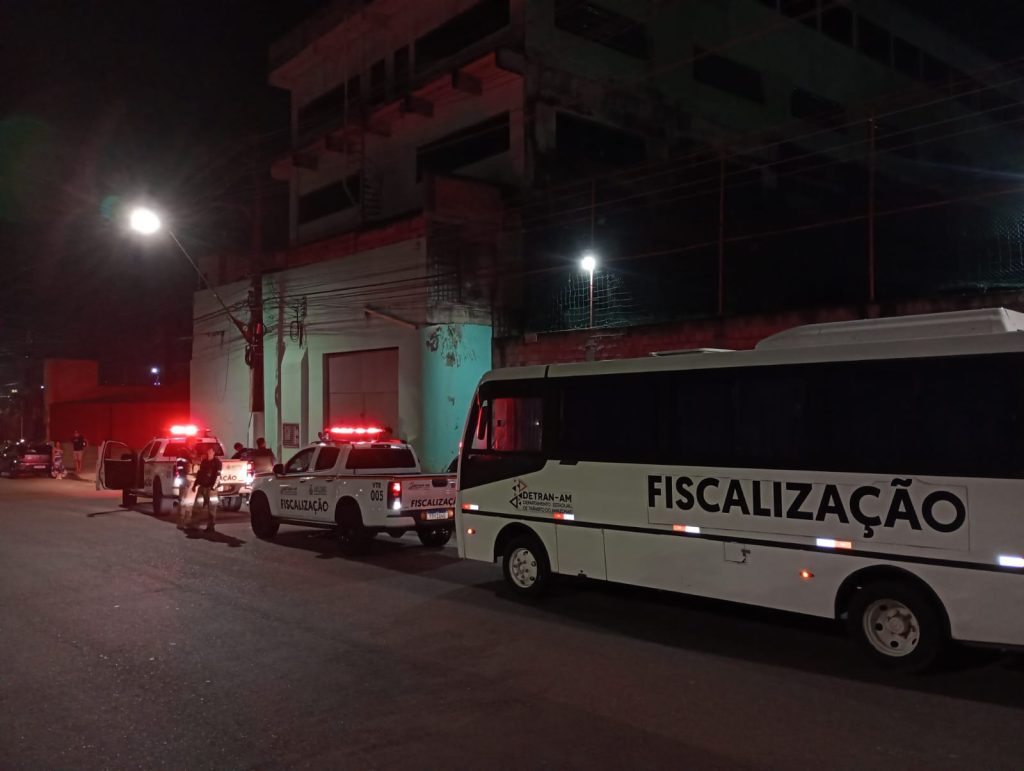 Detran-AM: Fiscalizações em Manaus e Rio Preto da Eva registram 411 infrações e 80 veículos removidos