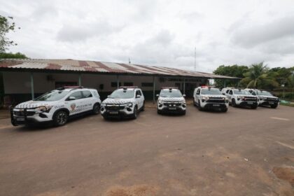 Em Iranduba, Governo do Amazonas entrega novas viaturas com sistema Paredão e armamentos para as Forças de Segurança