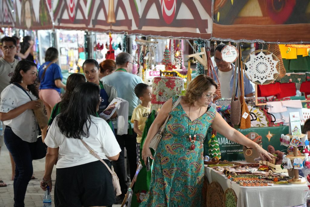 Feira Natalina de Economia Criativa movimenta R$ 319 mil no Centro Histórico de Manaus